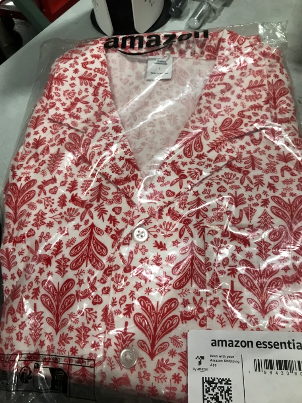 Photo 2 of Amazon Essentials Holiday Family Matching Pajama Sets Men's Large White Forest - Flannel Set