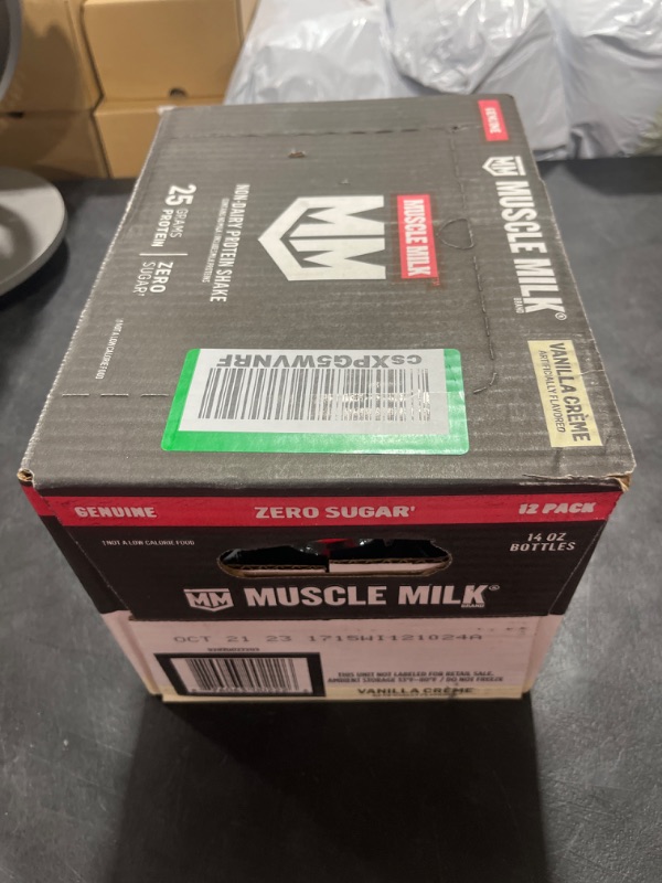 Photo 2 of Muscle Milk Genuine Protein Shake, Vanilla Crème, 25g Protein, 14 Fl Oz, 12 Pack Vanilla 14 Fl Oz (Pack of 12) exp - oct - 21 - 23 