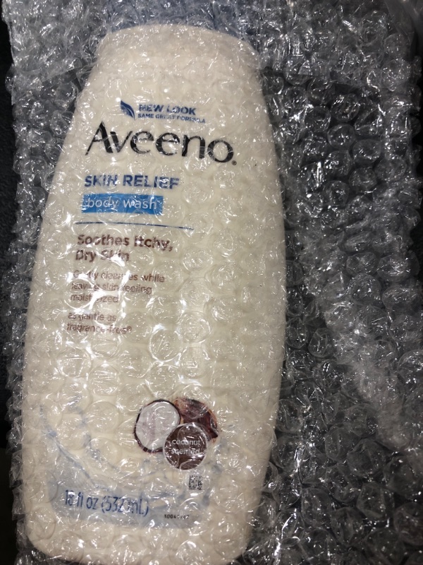 Photo 2 of Aveeno Skin Relief Oat Body Wash with Coconut Scent - 18 fl oz