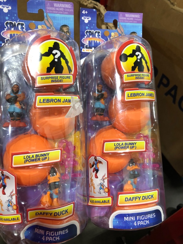 Photo 3 of 2 PACK- Moose Toys Space Jam: A New Legacy - 4 Pack - 2" Lebron, Daffy Duck, Lola Bunny, & 1 Mystery Figures - Starting Line Up, Multicolor (14573)