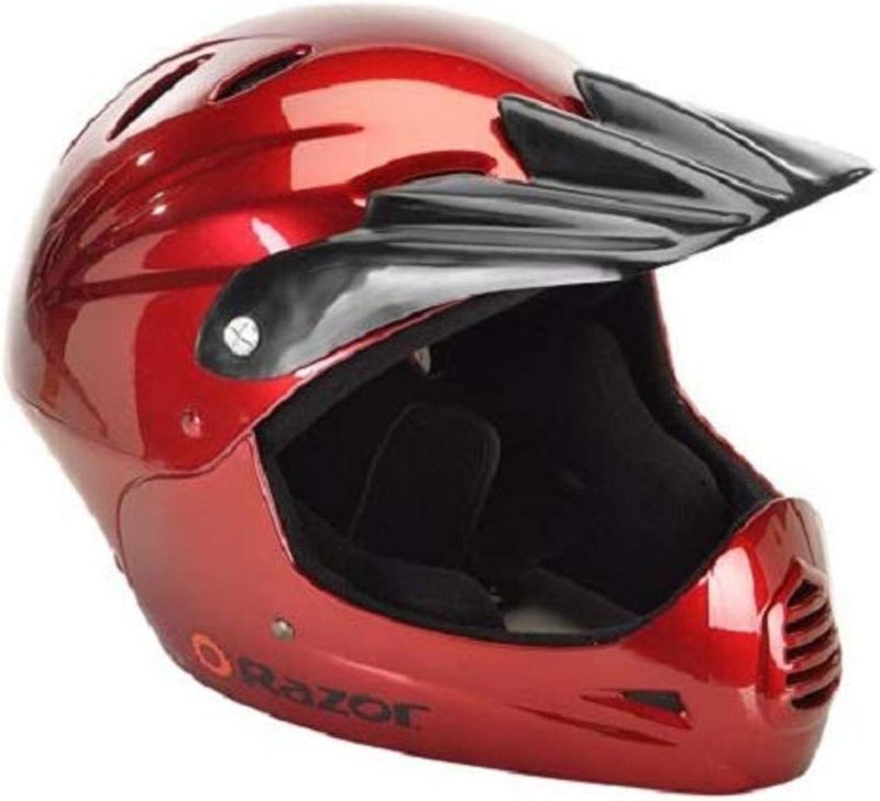 Photo 2 of 
Razor Full Face Youth Helmet
Color:Black Chery