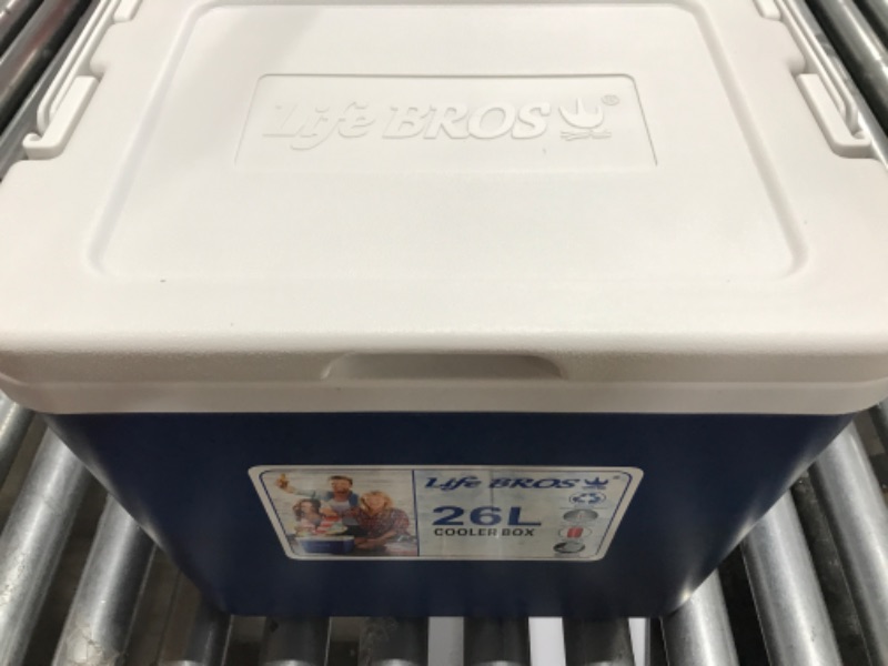 Photo 2 of Insulated Portable Cooler 11/17/28 Qt, Lightweight Ice Chest Box, 3 Days Ice Cooler, Hard Cooler for BBQ, Beach,Camping, Picnic 26L Blue