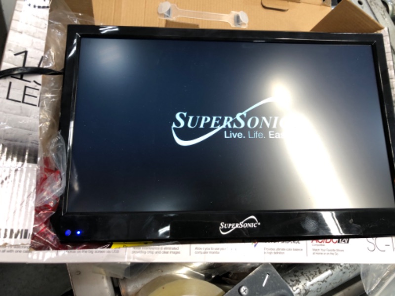 Photo 2 of Supersonic SC-1511 15.6-Inch 1080p LED Widescreen HDTV with HDMI Input (AC/DC Compatible) 15.6 in