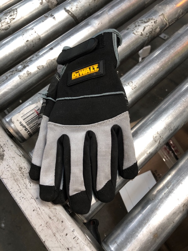 Photo 2 of DEWALT Large Black PVC Gloves, (1-Pair)
