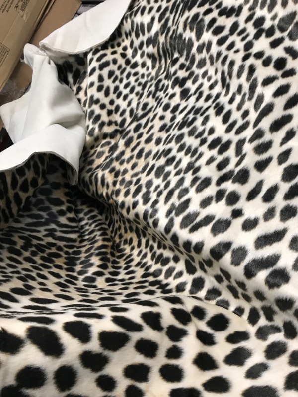 Photo 1 of 5'3"X7'10" Cheetah Loomed Novelty Area Rug - Erin Gates By Momeni