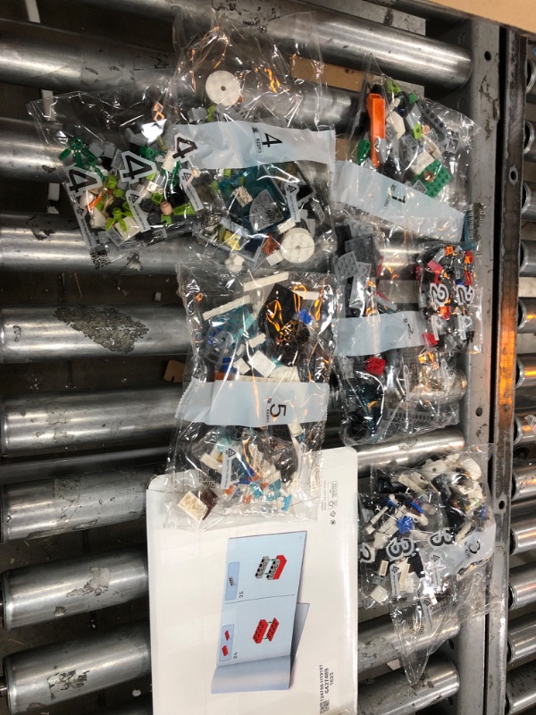 Photo 2 of ***3 BAGS MISSING - 1 BAG OPENED - FOR PARTS ONLY - NO REFUNDS***
LEGO Jurassic World Dominion Giganotosaurus & Therizinosaurus Attack 76949 Building Toy Set