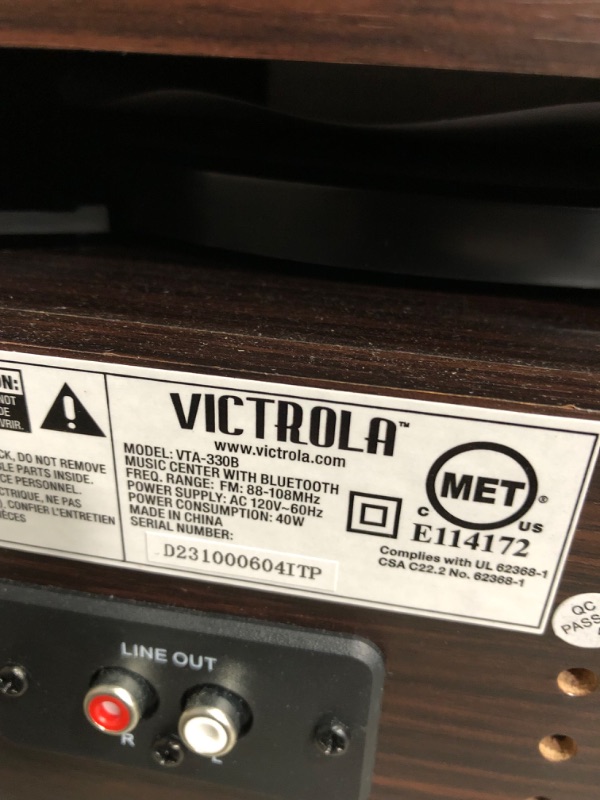 Photo 10 of *FOR PARTS ONLY* NON FUNCTIONAL
Victrola's 4-in-1 Highland Bluetooth Record Player with 3-Speed Turntable with FM Radio, Espresso (VTA-330B-ESP)