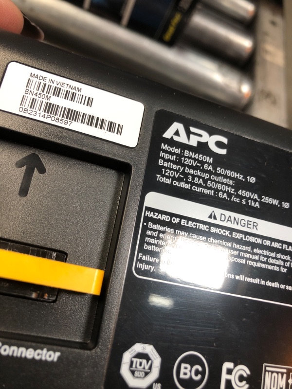 Photo 3 of APC BE600M1 and BE425M Battery Backup Bundle 425VA + 600VA