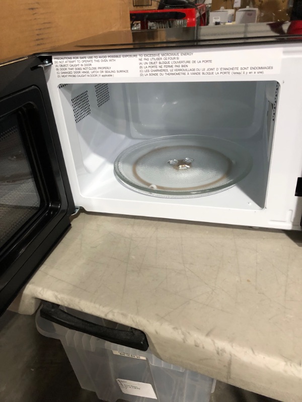 Photo 6 of **READ NOTES BELOW**Avanti MT7V1B Microwave Oven 700-Watts Compact with 6 Pre Cooking Settings, Speed Defrost, Electronic Control Panel and Glass Turntable, Black