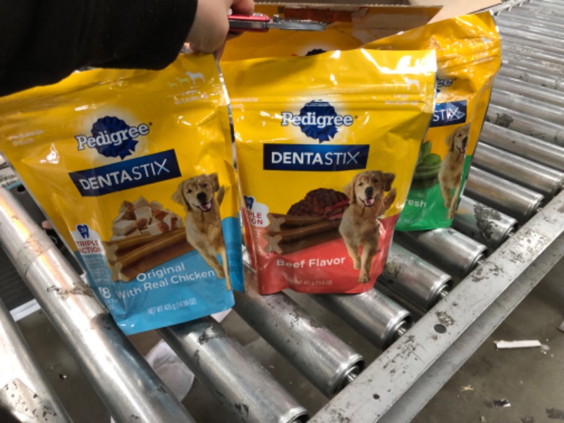 Photo 2 of **exp date 12/05/24!!!  Pedigree DENTASTIX Treats for Large Dogs, 30+ lbs. Multiple Flavors Variety: Chicken, Beef & Fresh 51 Count (Pack of 1)