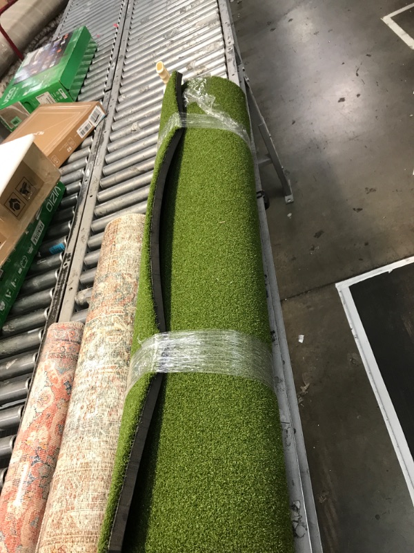 Photo 1 of 6' x 6' Fake Grass 