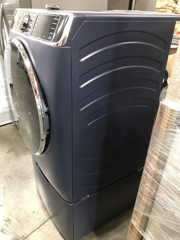 Photo 4 of GE 7.8-cu ft Stackable Steam Cycle Smart Electric Dryer (Sapphire Blue)
