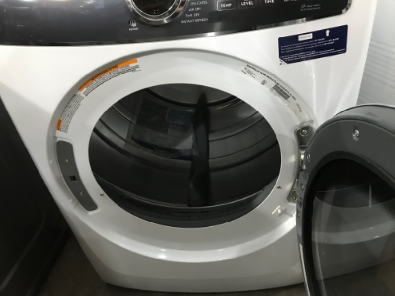 Photo 4 of Electrolux 8-cu ft Stackable Steam Cycle Electric Dryer (White) ENERGY STAR
