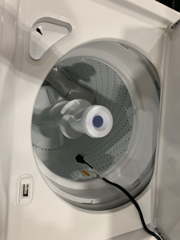 Photo 5 of Whirlpool 3.5-cu ft High Efficiency Agitator Top-Load Washer (White)
