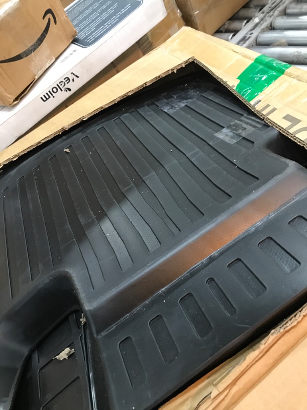 Photo 2 of Tesla Model Y Floor Mats Model Y 2021 2022 2023 mats Accessories All Weather Floor Mat Heavy Duty Floor Mats Suitable for 5 Seats ?6 Pack?