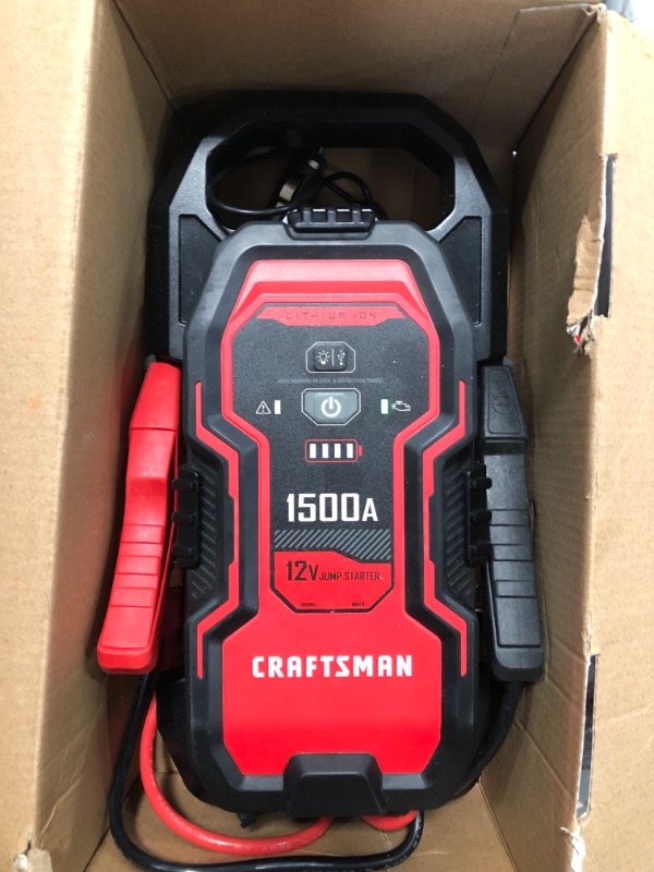 Photo 2 of CRAFTSMAN CMXCESM264 1500A 12V Lithium Jump Starter – Portable USB Power – Up to 35 Jumps Per Charge – LED Area Light – Starts Up to 8.0L Gas and 4.5L Diesel Engines