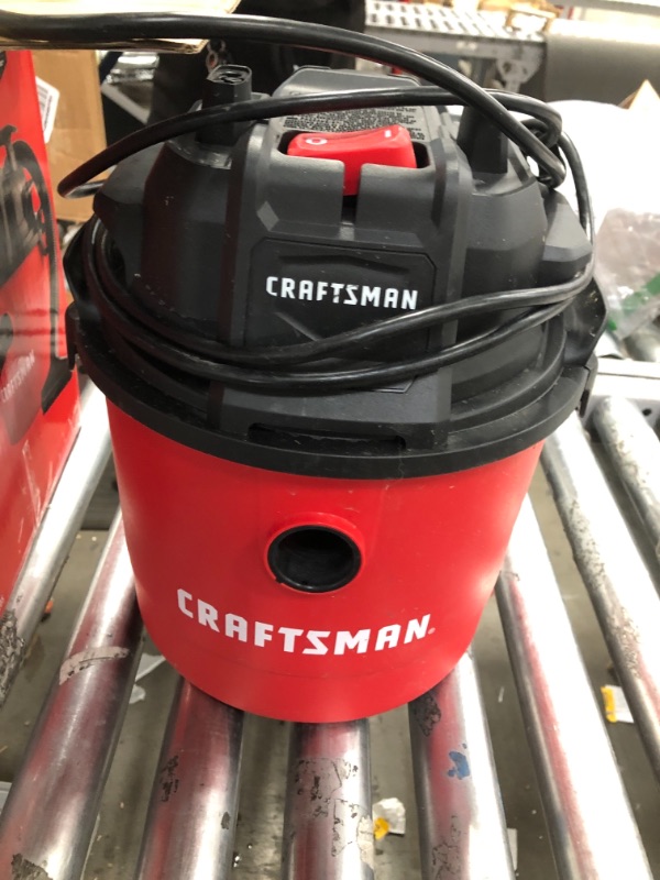 Photo 2 of *parts only*  Craftsman Vacuum Cleaner 2.5 Gallon 2 Peak HP Wet/Dry Vac