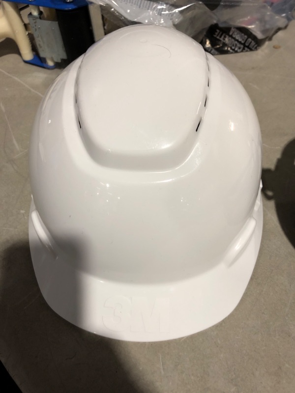 Photo 2 of * used item * see all images * 
Ratchet Cap Style Hard Hat White
