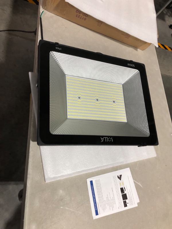 Photo 2 of ***USED - UNABLE TO TEST***
SOLLA 500W LED Flood Light, IP66 Waterproof, 40000lm, 2750W Equivalent, Super Bright Security Light, 6000K