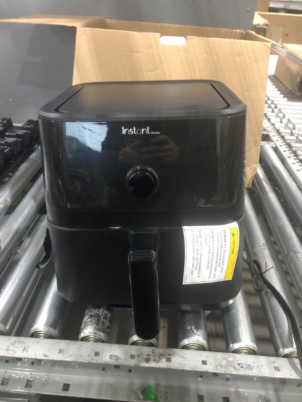 Photo 1 of * Broken * Instant Vortex 5.7QT Air Fryer Oven Combo, From the Makers of Instant Pot, Customizable Smart Cooking Programs, Digital Touchscreen, Nonstick and Dishwasher-Safe Basket, App with over 100 Recipes 5.7QT Vortex
