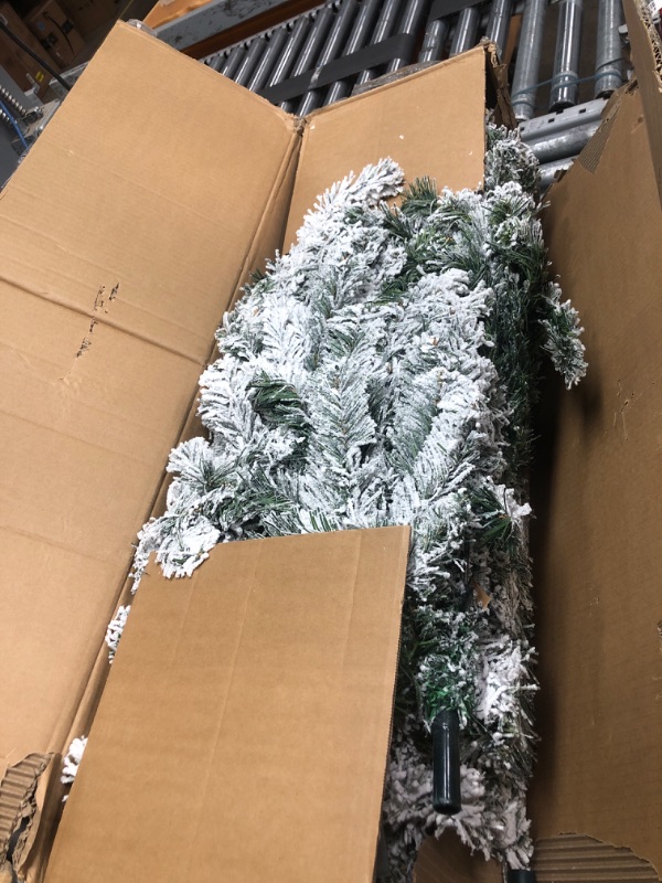Photo 2 of ***SEE NOTES***6ft Pre Lit Flocked Christmas Tree Artificial Xmas Tree Hinged Pine Full Holiday Premium Xmas Tree for Home Office Yard Party Decoration with 266 Warm White LED Lights/753 Frosted Branch Snow Tips A-flocked-6ft