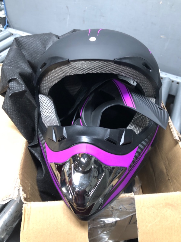 Photo 2 of Adult 4 Wheeler Helmet, Motocross Helmet DOT/FMVSS-218 Certification Comfortable and Breathable Full Helmets for Locomotives Used in All Seasons Large Purple