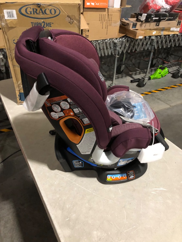 Photo 7 of ***USED - DIRTY***
Graco® Turn2Me™ 3-in-1 Car Seat, London