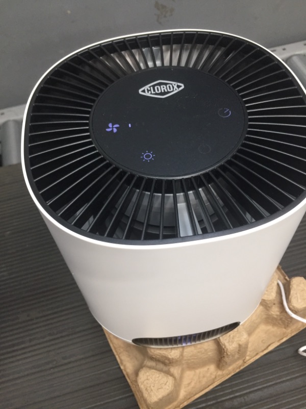 Photo 3 of (READ NOTES) Clorox Air Purifiers for Home, True HEPA Filter, Small Rooms Up to 200 Sq Ft, Removes 99.9% of Mold, Viruses, Wildfire Smoke, Allergens, Pet Allergies, Dust, AUTO Mode, Whisper Quiet Small Rooms Up to 200 Sq Ft White