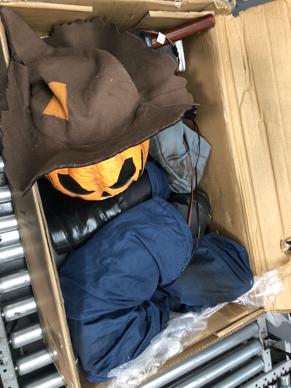 Photo 3 of * SEE NOTES* Haunted Hill Farm Motion-Activated Smiling Jack The Shovel-Wielding Sitting Scarecrow by Tekky, Talking Jump-Scare Animatronic for Halloween Party Prank Decoration, Plug-in or Battery Operated 55" Sitting Shoveling Jack