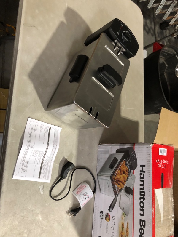 Photo 2 of ***NOT FUNCTIONAL - FOR PARTS ONLY - SEE COMMENTS - NONREFUNDABLE***
Hamilton Beach 35032 Professional Grade Electric Deep Fryer, Frying Basket with Hooks, 1500 Watts
