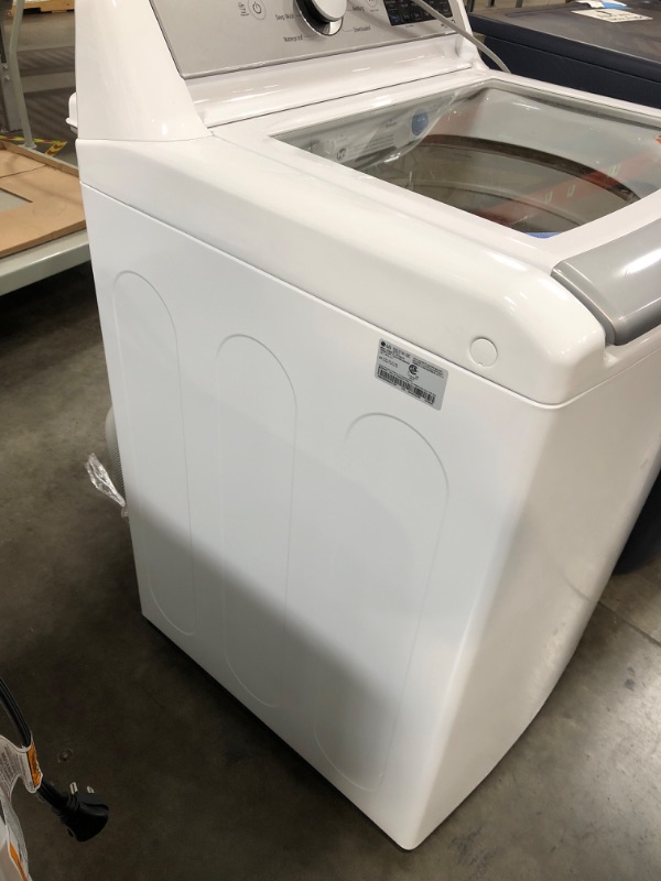 Photo 9 of LG TurboWash 3D 5.3-cu ft Agitator Smart Top-Load Washer (White) ENERGY STAR
