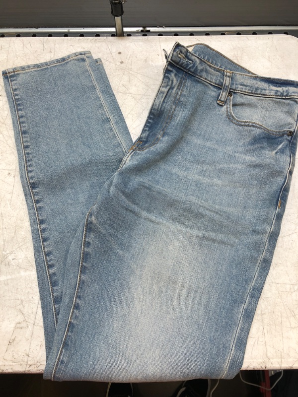 Photo 1 of 38X32L WOMENS JEANS 