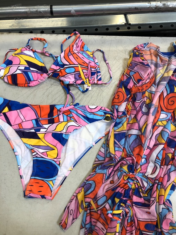 Photo 1 of BATHING SUIT 3 PCS SIZE MEDIUM