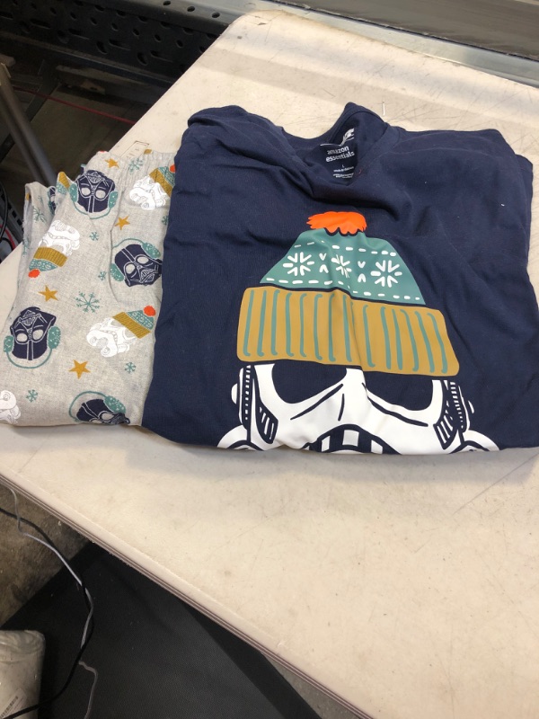 Photo 2 of Amazon Essentials Star Wars Family Matching Pajama Sleep Sets, SIZE L 