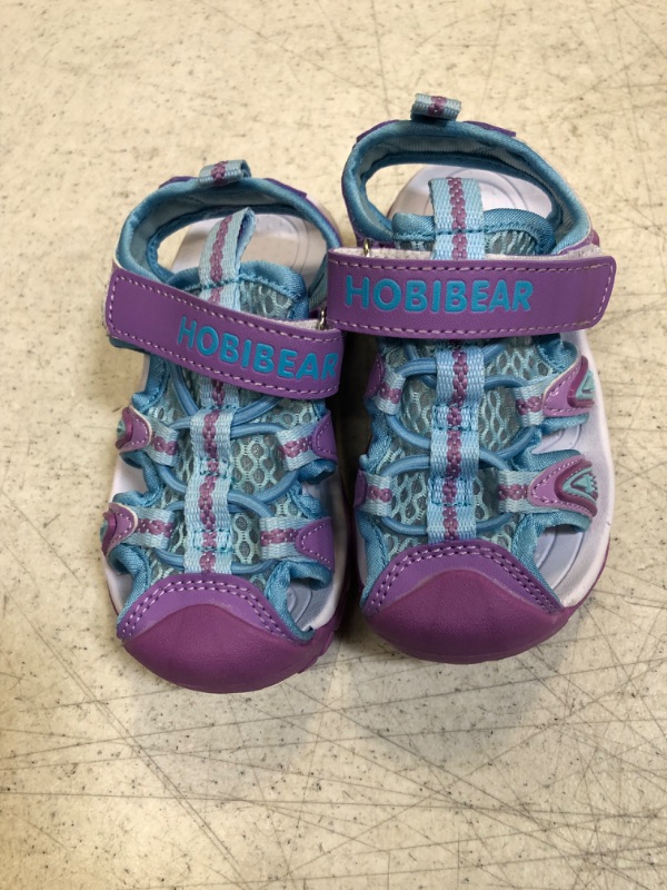 Photo 2 of HOBIBEAR Girls Closed Toe Sandals Summer Water Shoes(1.5 Little Kid)
