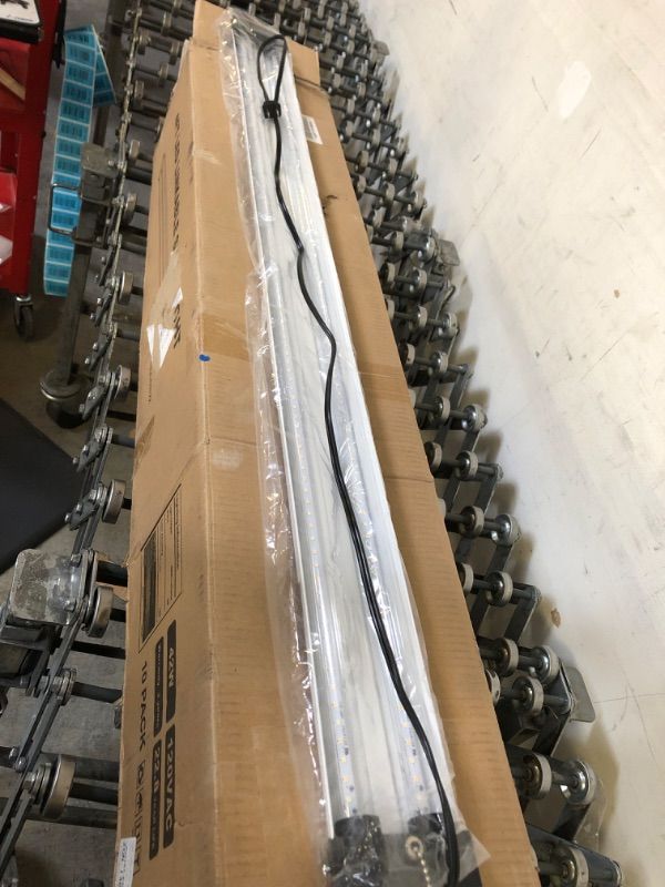 Photo 1 of ZJOJO Linkable Led Shop Light LED Shop Light 4FT 42w [280w Equivalent] 5000lm, 3000K/4000K/5000K Daylight Whitey, Led Shop Lights Led Super Bright,Hassle-Free Installation 3CCT Black