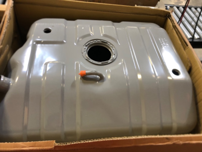 Photo 2 of Dorman 576-193 Fuel Tank Compatible with Select Chevrolet / GMC Models