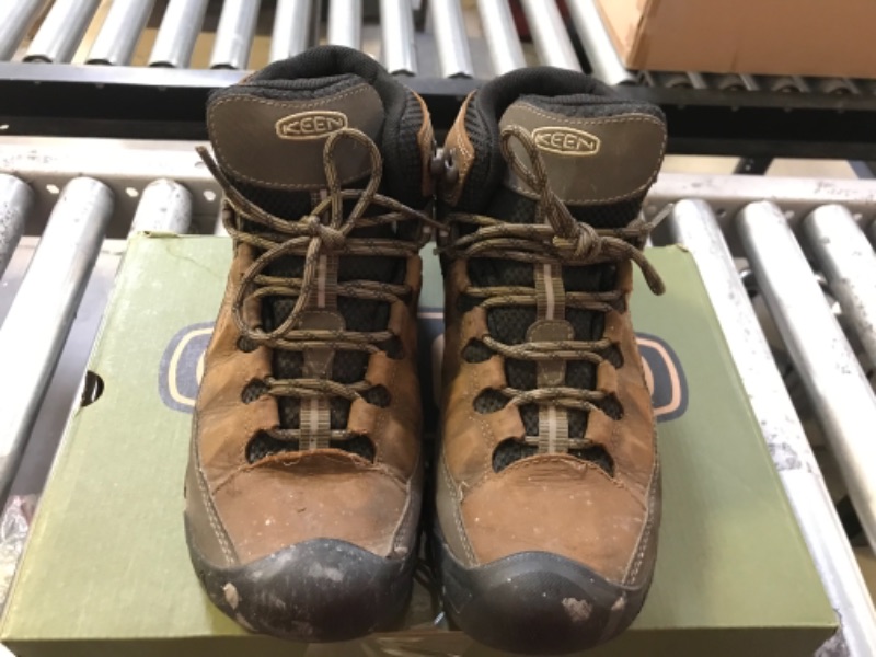 Photo 2 of KEEN Men's Targhee 3 Mid Height Waterproof Hiking Boots size 9
