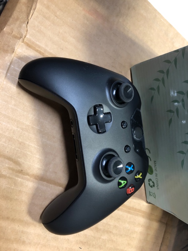 Photo 1 of Wireless Controller PC Game Controller Compatible With Xbox Series X/S/Xbox One/Xbox One S/One X BLACK