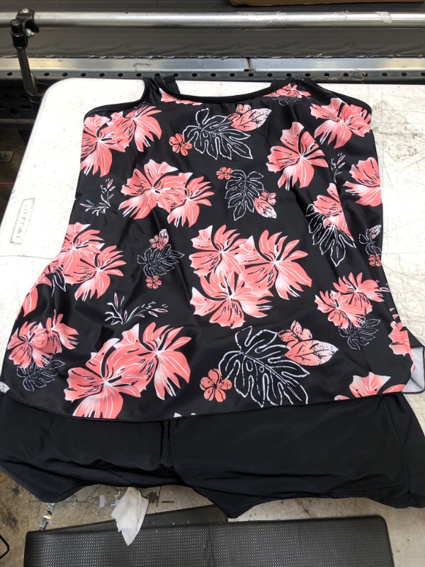 Photo 1 of 3XL WOMENS SWIMWEAR 