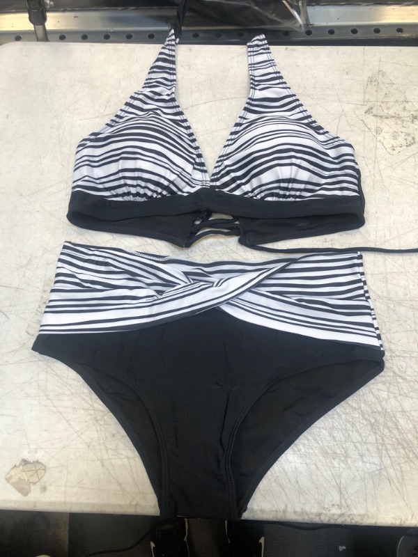 Photo 1 of 2 pieces swimwear size med  