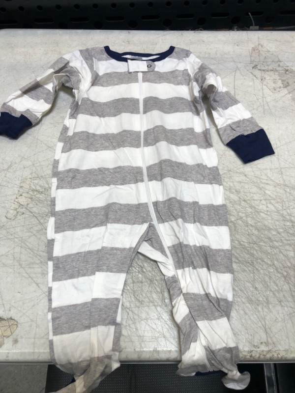 Photo 1 of Baby Onesie SIZE 6-9M