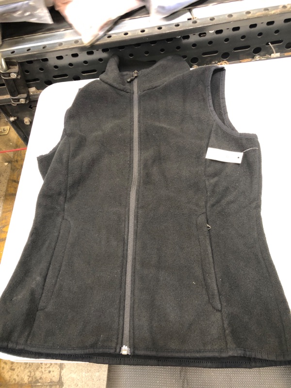 Photo 2 of Amazon Essentials Women's Classic-Fit Sleeveless Polar Soft Fleece Vest SIZE S 