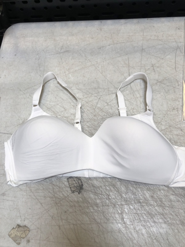 Photo 1 of  WOMENS BRA SIZE 38C 