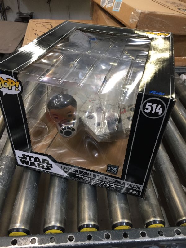 Photo 4 of Funko Pop! Ride Super Deluxe: Star Wars - Lando Calrissian in The Millenium Falcon (Shared Galactic Convention, Amazon Exclusive), Multicolor