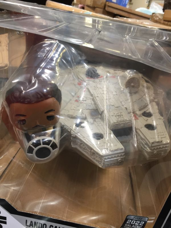 Photo 2 of Funko Pop! Ride Super Deluxe: Star Wars - Lando Calrissian in The Millenium Falcon (Shared Galactic Convention, Amazon Exclusive), Multicolor