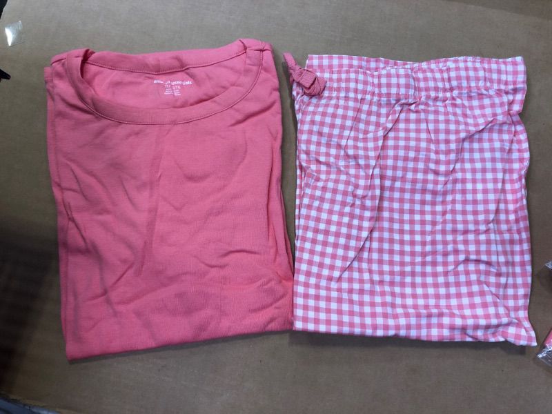 Photo 3 of xl---Amazon Essentials Women's Poplin Sleep Tee and Pant Set Pink 
