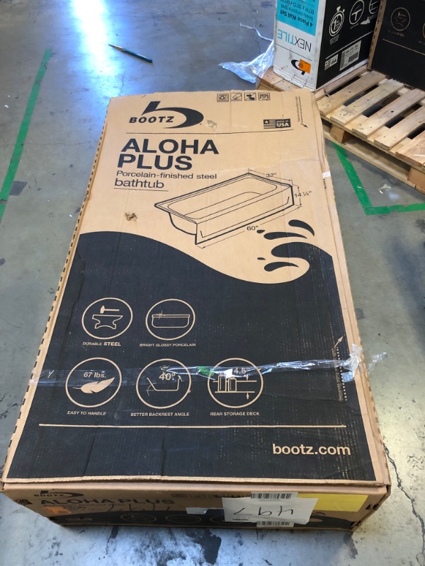 Photo 4 of Aloha Plus 60 in. x 32 in. Soaking Bathtub With Left Drain in White

