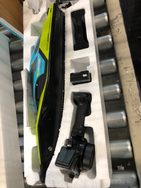 Photo 3 of 4DRC S2 High Speed RC Boats with LED Lights & 2 Batteries, 30+ mph Remote Control Boat for Pools and Lakes, Capsize Recovery, Low Battery Reminder,2.4Ghz Racing Boats for Adults Kids,Green