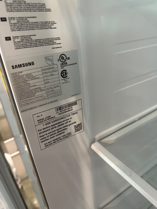 Photo 7 of Samsung 28-cu ft Smart Side-by-Side Refrigerator with Ice Maker (Fingerprint Resistant Stainless Steel)